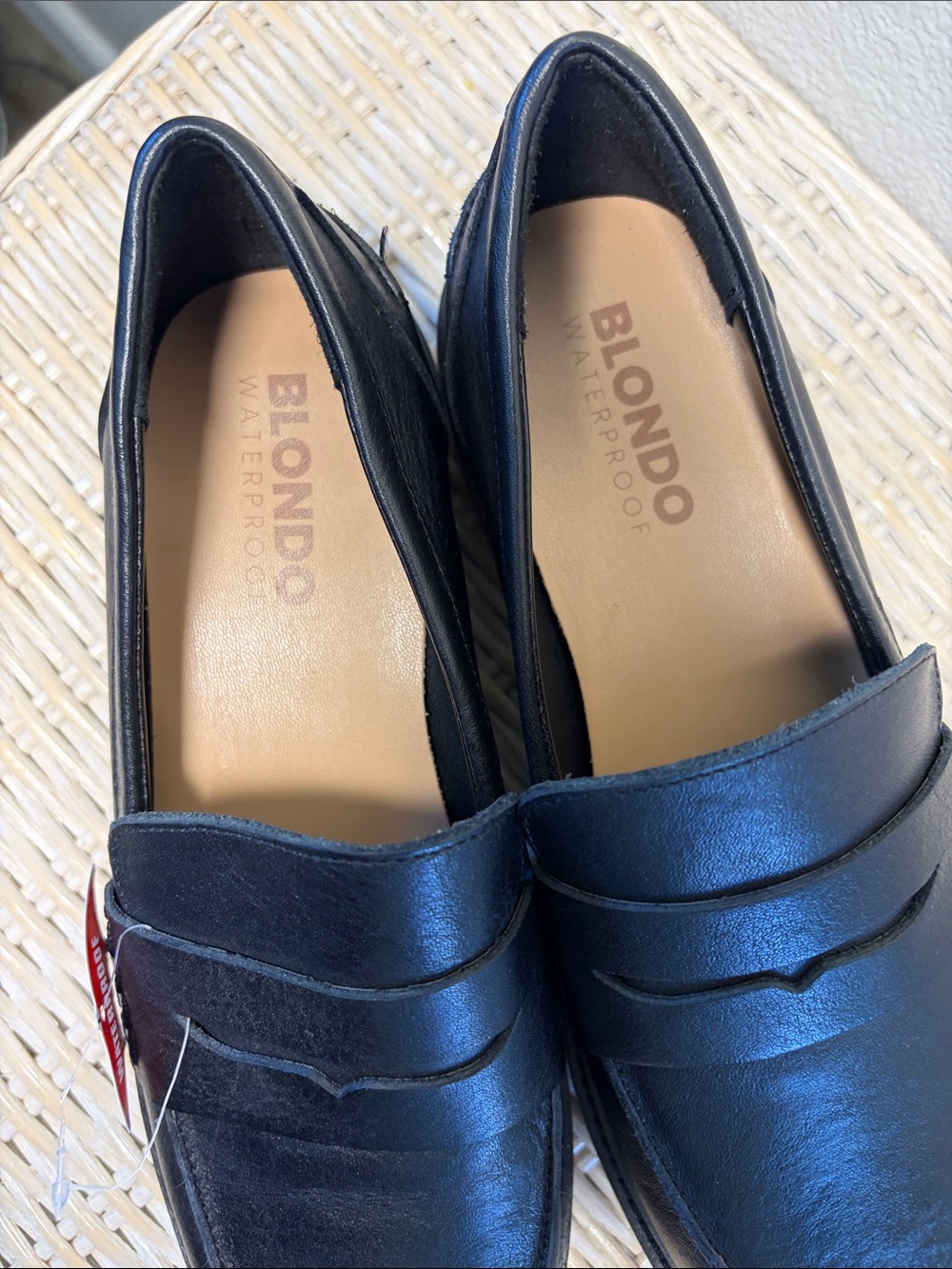 Blondo Black Leather Women's Waterproof  Slip-On Penny Loafers - Picture 4 of 11